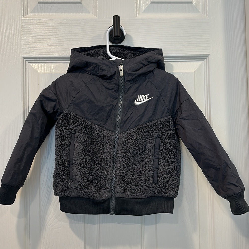 Nike Futura Sherpa Hooded Jacket 2T